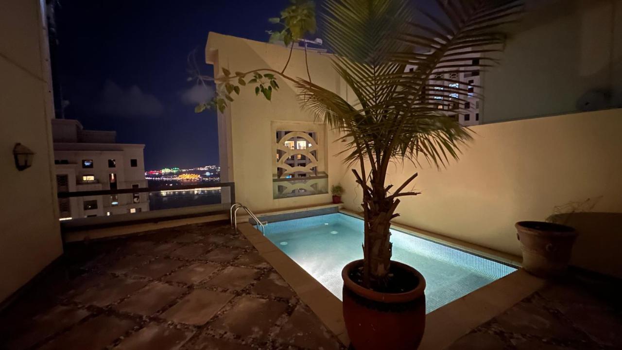 Neyar Beach Vibes - The Penthouse Hostel ดูไบ ภายนอก รูปภาพ