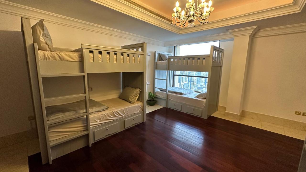 Neyar Beach Vibes - The Penthouse Hostel ดูไบ ภายนอก รูปภาพ