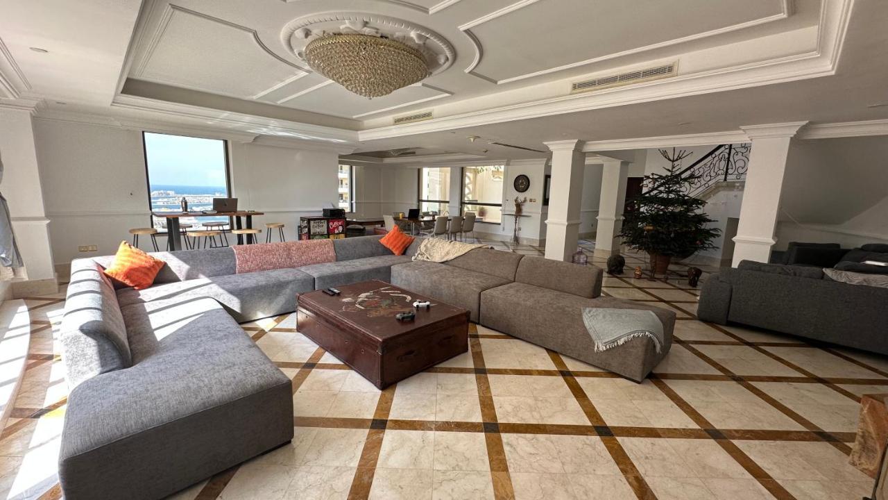 Neyar Beach Vibes - The Penthouse Hostel ดูไบ ภายนอก รูปภาพ
