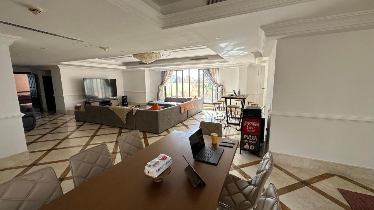 Neyar Beach Vibes - The Penthouse Hostel ดูไบ ภายนอก รูปภาพ